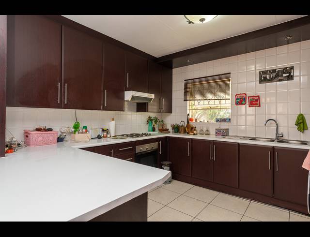3 BEDROOM TOWNHOUSE SOLD IN MEYERSDAL